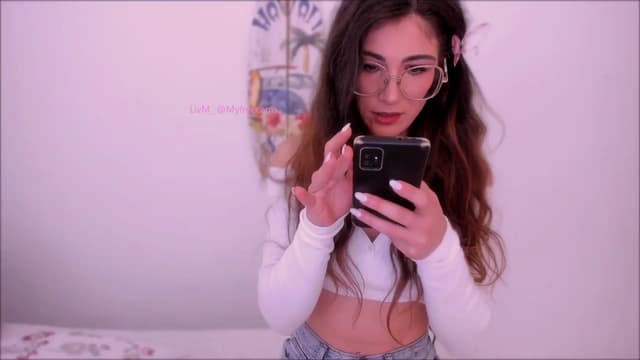 Gallery image thumbnail from LivM_'s myfreecams stream on, 08/10/2025, 07:15 image 18 of 20