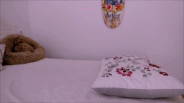 Gallery image thumbnail from LivM_'s myfreecams stream on, 08/11/2025, 07:40 image 12 of 20