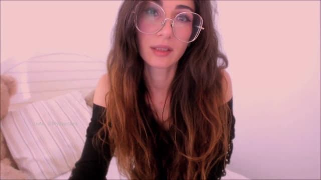 Gallery image thumbnail from LivM_'s myfreecams stream on, 09/03/2025, 08:25 image 14 of 20