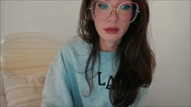 Gallery image thumbnail from LivM_'s myfreecams stream on, 10/11/2025, 07:56 image 18 of 20