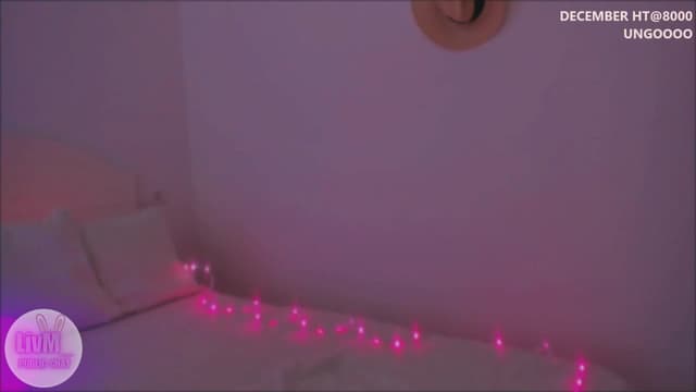 Gallery image thumbnail from LivM_'s myfreecams stream on, 12/17/2025, 09:34 image 19 of 20