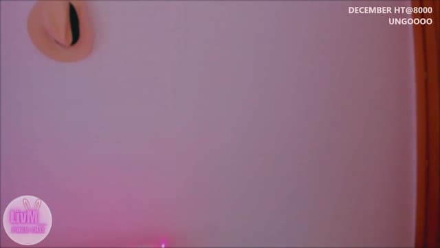 Gallery image thumbnail from LivM_'s myfreecams stream on, 12/23/2025, 09:43 image 14 of 20