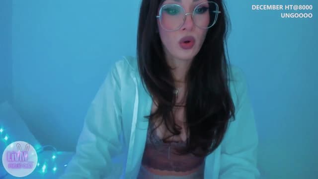 Gallery image thumbnail from LivM_'s myfreecams stream on, 12/26/2025, 11:41 image 7 of 20