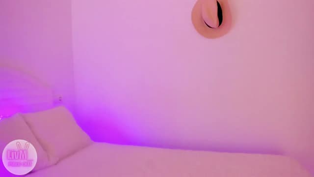 Gallery image thumbnail from LivM_'s myfreecams stream on, 01/30/2026, 10:30 image 13 of 20