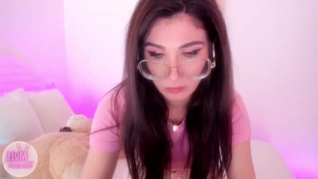 Gallery image thumbnail from LivM_'s myfreecams stream on, 01/31/2026, 10:58 image 5 of 20