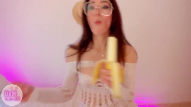 Gallery image thumbnail from LivM_'s myfreecams stream on, 02/01/2026, 09:29 image 16 of 20