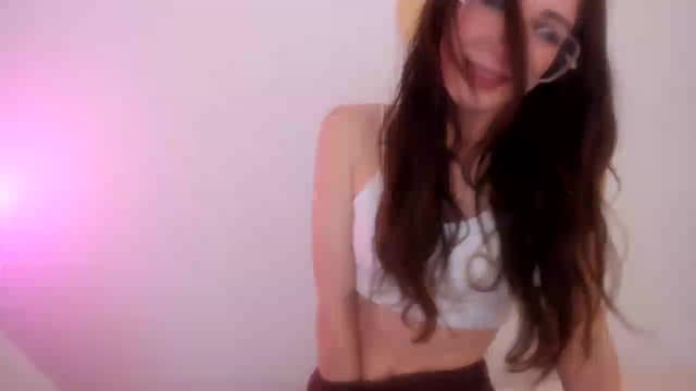 Gallery image thumbnail from LivM_'s myfreecams stream on, 05/05/2026, 08:03 image 8 of 20