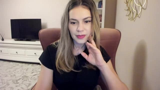 Gallery image thumbnail from Lu126's myfreecams stream on, 05/13/2024, 03:33 image 10 of 20