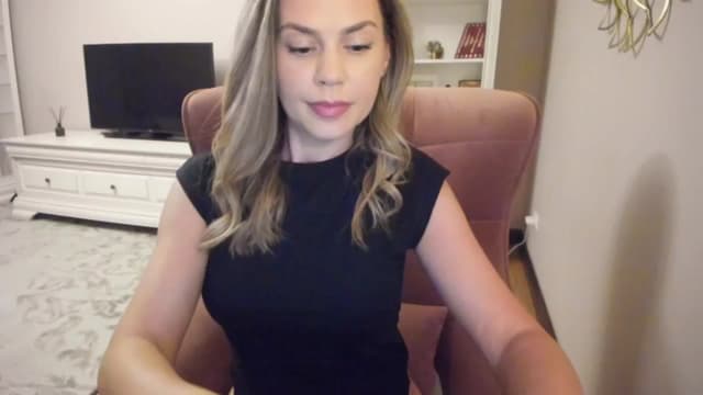 Gallery image thumbnail from Lu126's myfreecams stream on, 05/26/2024, 21:25 image 13 of 20