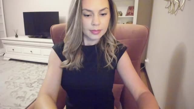 Gallery image thumbnail from Lu126's myfreecams stream on, 05/26/2024, 21:25 image 14 of 20