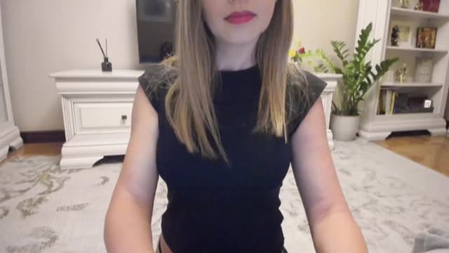 Gallery image thumbnail from Lu126's myfreecams stream on, 06/06/2024, 03:24 image 11 of 20