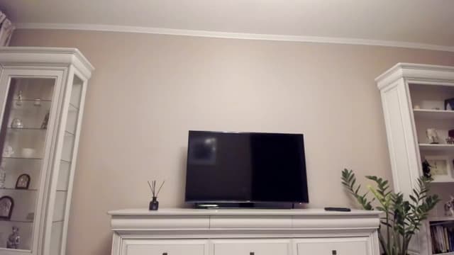 Gallery image thumbnail from Lu126's myfreecams stream on, 06/08/2024, 22:46 image 2 of 20