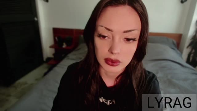 Gallery image thumbnail from LyraG's myfreecams stream on, 06/19/2025, 19:31 image 1 of 20