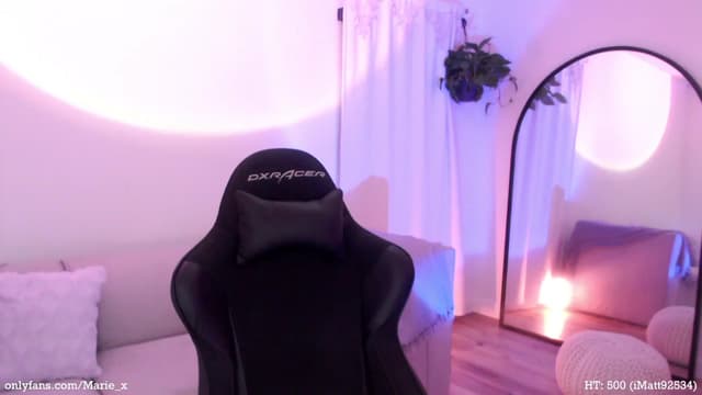 Gallery image thumbnail from Marie's myfreecams stream on, 03/04/2023, 09:27 image 7 of 20