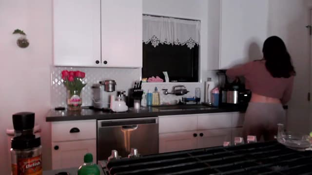 Gallery image thumbnail from Marie's myfreecams stream on, 03/30/2023, 04:09 image 13 of 20
