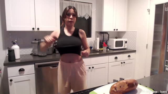 Gallery image thumbnail from Marie's myfreecams stream on, 04/05/2023, 05:13 image 12 of 20