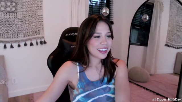 Gallery image thumbnail from Marie's myfreecams stream on, 04/20/2023, 03:21 image 14 of 20