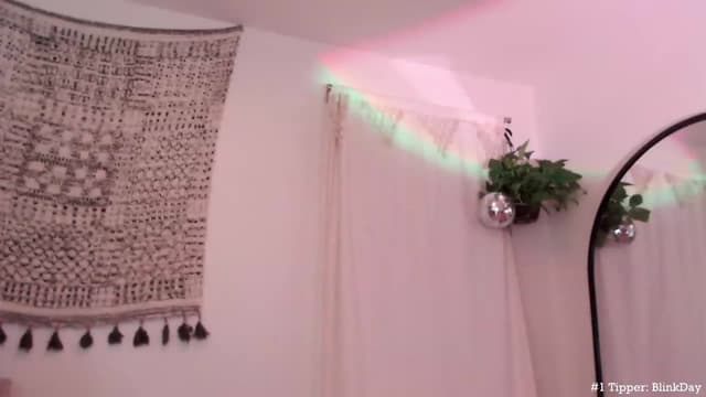 Gallery image thumbnail from Marie's myfreecams stream on, 04/20/2023, 03:21 image 15 of 20