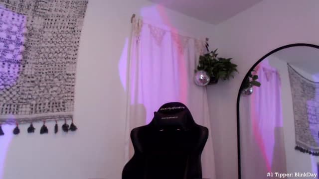 Gallery image thumbnail from Marie's myfreecams stream on, 04/20/2023, 03:21 image 19 of 20
