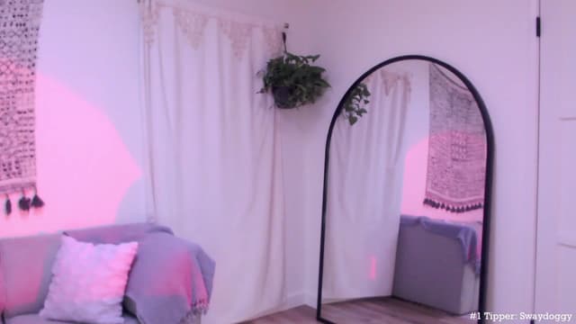 Gallery image thumbnail from Marie's myfreecams stream on, 05/17/2023, 04:19 image 2 of 20