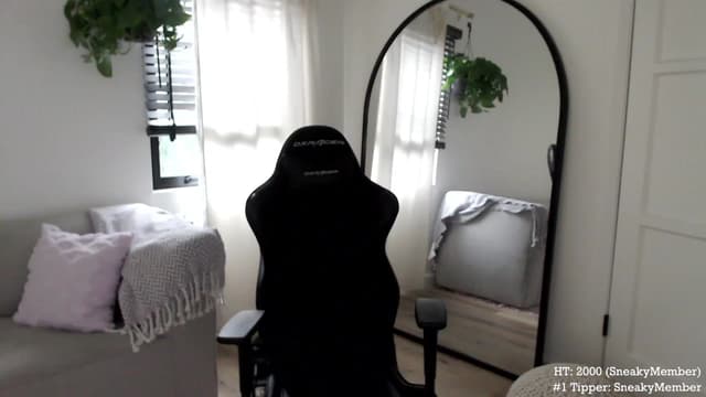 Gallery image thumbnail from Marie's myfreecams stream on, 05/31/2023, 23:47 image 6 of 20