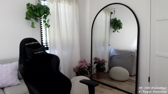 Gallery image thumbnail from Marie's myfreecams stream on, 07/11/2023, 23:03 image 18 of 20