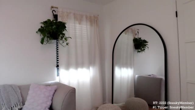 Gallery image thumbnail from Marie's myfreecams stream on, 08/01/2023, 01:30 image 4 of 20