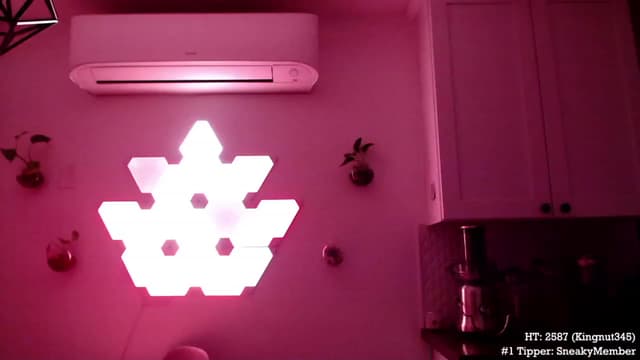 Gallery image thumbnail from Marie's myfreecams stream on, 08/01/2023, 03:15 image 19 of 20