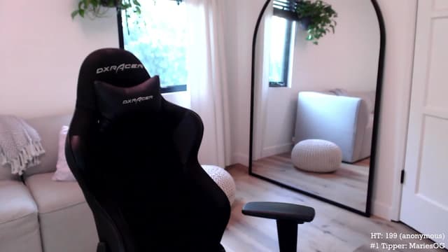 Gallery image thumbnail from Marie's myfreecams stream on, 08/22/2023, 03:01 image 1 of 20