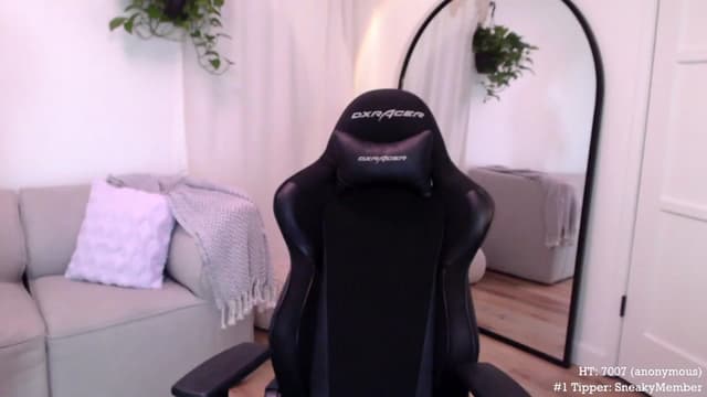 Gallery image thumbnail from Marie's myfreecams stream on, 09/16/2023, 04:08 image 16 of 20