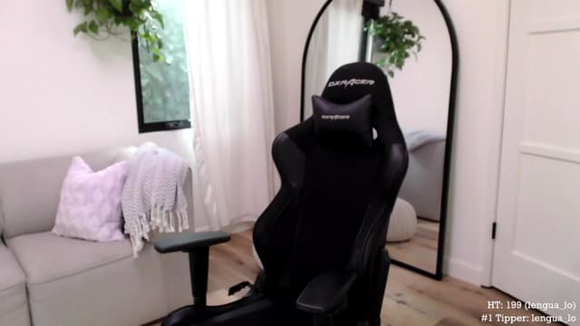 Gallery image thumbnail from Marie's myfreecams stream on, 09/29/2023, 02:49 image 1 of 20