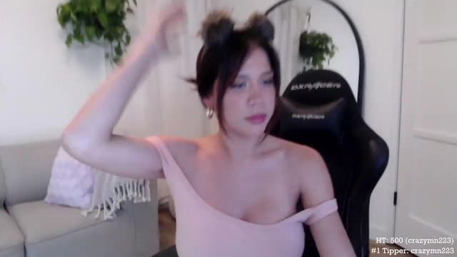 Gallery image thumbnail from Marie's myfreecams stream on, 10/03/2023, 02:34 image 12 of 20
