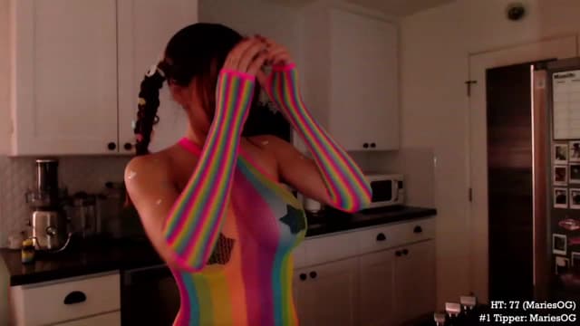 Gallery image thumbnail from Marie's myfreecams stream on, 10/04/2023, 02:48 image 8 of 20