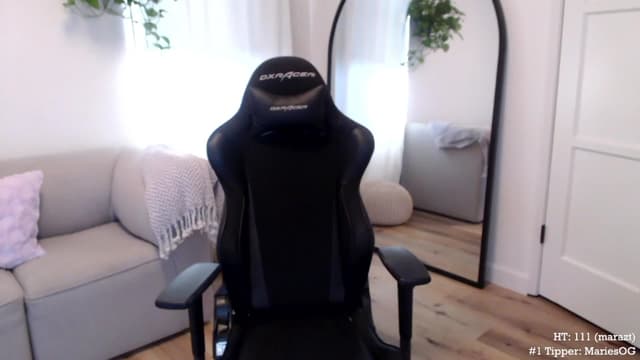 Gallery image thumbnail from Marie's myfreecams stream on, 10/07/2023, 24:27 image 7 of 20