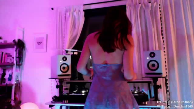 Gallery image thumbnail from Marie's myfreecams stream on, 11/08/2023, 01:32 image 2 of 20