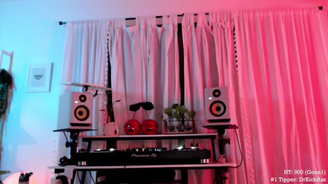 Gallery image thumbnail from Marie's myfreecams stream on, 11/11/2023, 02:34 image 1 of 20