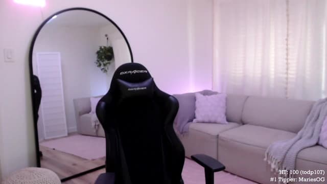Gallery image thumbnail from Marie's myfreecams stream on, 11/16/2023, 22:43 image 5 of 20