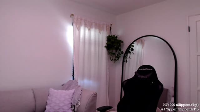 Gallery image thumbnail from Marie's myfreecams stream on, 11/20/2023, 23:50 image 15 of 20