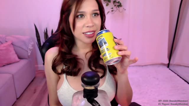 Gallery image thumbnail from Marie's myfreecams stream on, 03/09/2024, 04:05 image 2 of 20