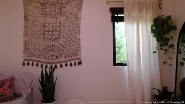 Gallery image thumbnail from Marie's myfreecams stream on, 07/01/2024, 23:17 image 16 of 20