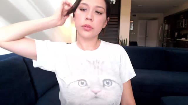 Gallery image thumbnail from Marie's myfreecams stream on, 03/04/2025, 23:54 image 16 of 20