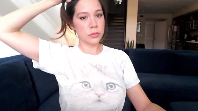 Gallery image thumbnail from Marie's myfreecams stream on, 03/04/2025, 23:54 image 18 of 20