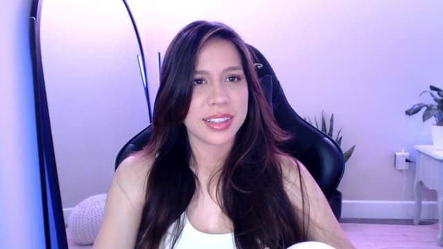 Gallery image thumbnail from Marie's myfreecams stream on, 05/02/2025, 23:10 image 6 of 20