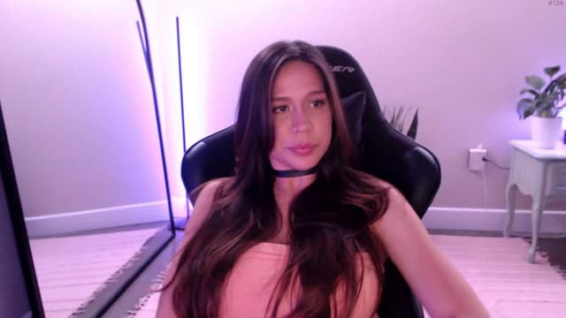 Gallery image thumbnail from Marie's myfreecams stream on, 06/18/2025, 03:16 image 16 of 20