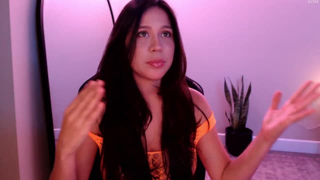 Gallery image thumbnail from Marie's myfreecams stream on, 08/15/2025, 03:04 image 19 of 20