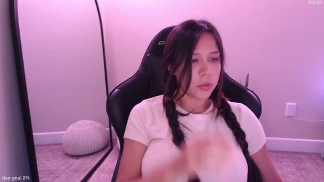 Gallery image thumbnail from Marie's myfreecams stream on, 09/08/2025, 20:35 image 8 of 20
