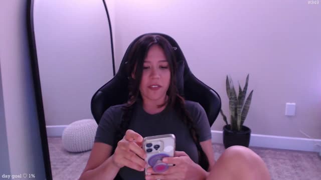 Gallery image thumbnail from Marie's myfreecams stream on, 09/17/2025, 01:43 image 1 of 20