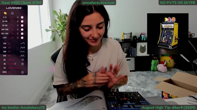 Gallery image thumbnail from Melon's myfreecams stream on, 08/16/2024, 03:28 image 3 of 20