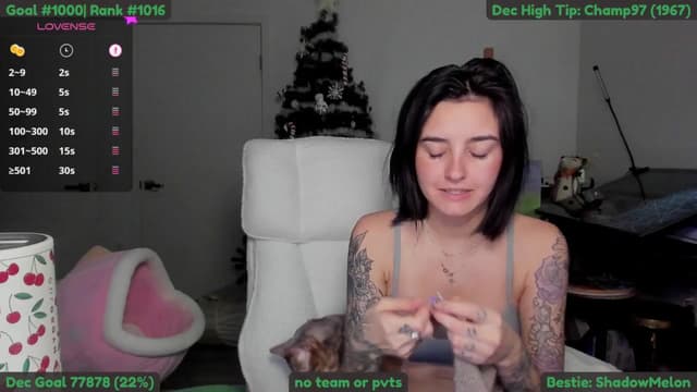 Gallery image thumbnail from Melon's myfreecams stream on, 12/20/2025, 23:01 image 3 of 20