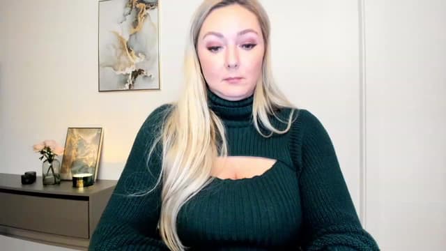 Gallery image thumbnail from Mi_Ha's myfreecams stream on, 11/25/2022, 17:34 image 17 of 20